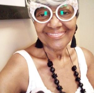 Meet your Posher, Carmen